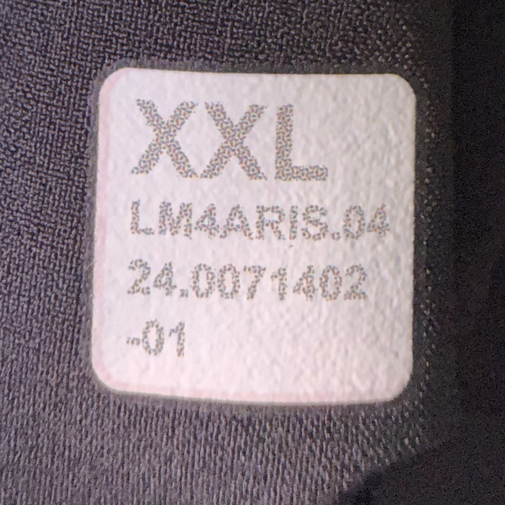 NWOT Lululemon City-to-Hike Waterproof Jacket Black - Picture 9 of 13